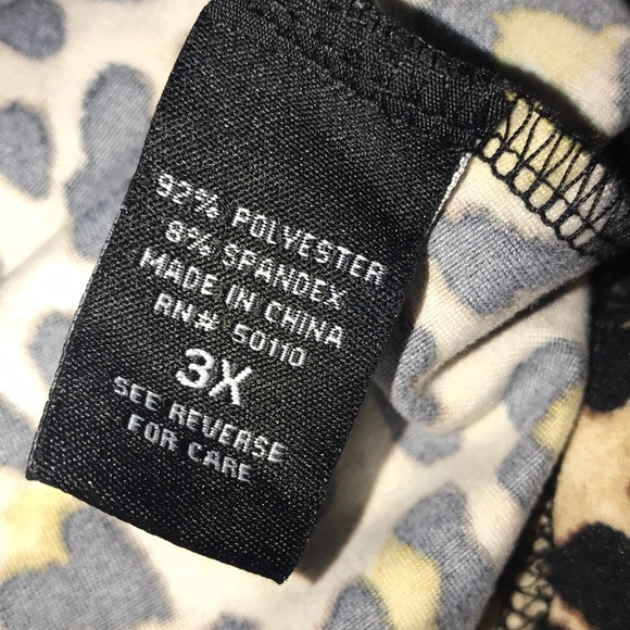 ⬇️Hooded leopard cropped tee - Picture 6 of 6